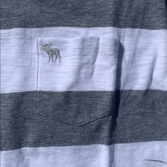 Abercrombie & Fitch Tee - Picture 2 of 7